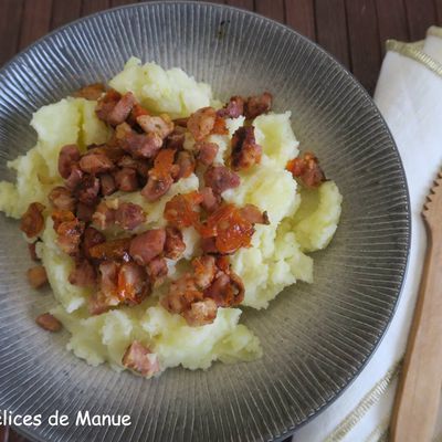 Ecrasé de pommes de terre à la crème et lardons 