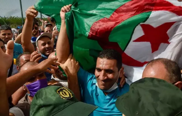 Les dirigeants algériens ne changent pas, dictature et répression.