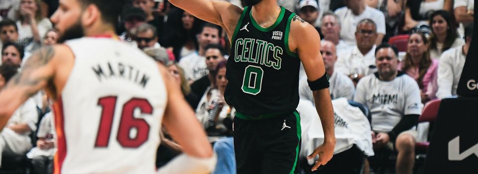 Les Celtics réagissent de la plus manière à Miami et reprennent l'avantage du terrain (2-1)