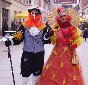 Jusqu'à 140 personnes costumées dans les rues de Rosheim. Manifestation organisée par l'association des professionnels du canton de Rosheim