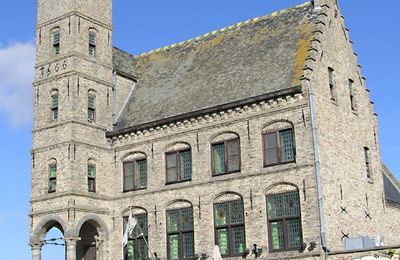 Lo-Reninge le beffroi