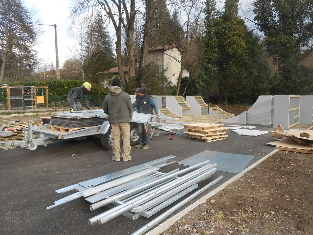 Lundi: la rampe en kit, en partie assemblée