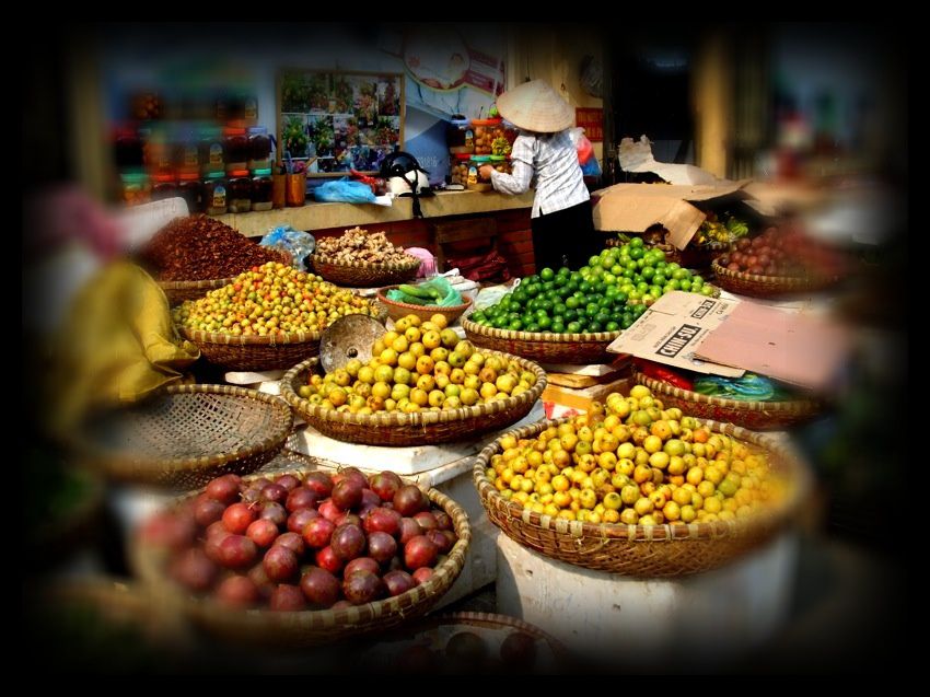 Hanoi. J'ai utilisé différentes techniques photographiques, variant les filtres, les types de pellicule, d'objectifs, etc.