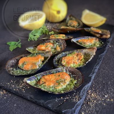 Moules farcies au beurre persillé 