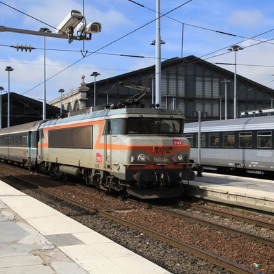 Les locomotives électriques BB série 22200 de la SNCF