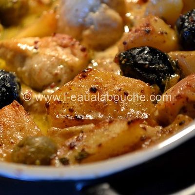 Blanc De Poulet À La Dijonnaise Et Deux Olives En Cocotte