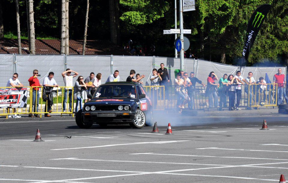 drifting , caisses, paddock, drifteur et drifteuses...