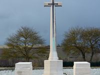 L'entrée du cimetière, cliquez sur les photos