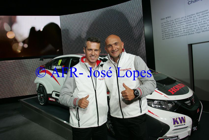 Album - 12-09-27-Tiago-Monteiro-no-Mundial-do-Automovel-em-Paris