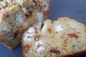 CAKE OLIVE-FETA-TOMATES SECHEES