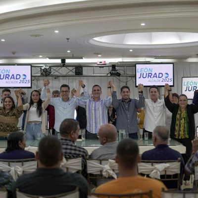 León Jurado Laurentín oficializó su candidatura a la reelección por la Alcaldía de San Diego