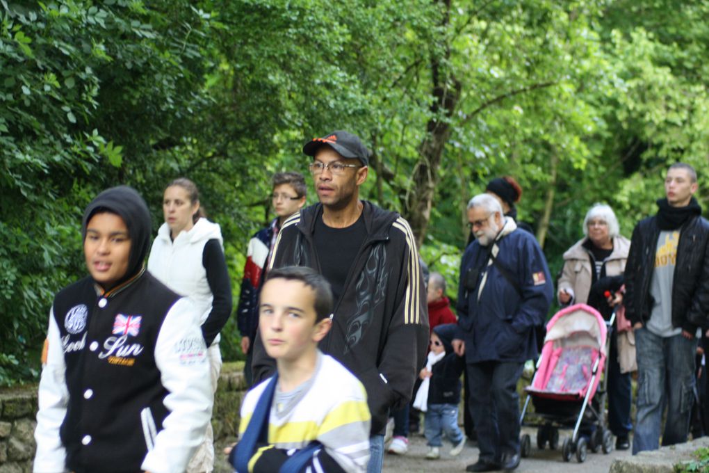 Vues du cross organisé par les parents et professionnels des écoles  Condorcet, avec l'appui du Centre socio-culturel du Tillay et de ses bénévoles, le 25 mai 2013.