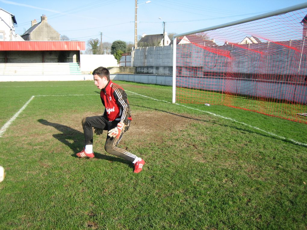 Réception du Stade Rennais à Yves Gaguin. 
Victoire des U17 de Guingamp.