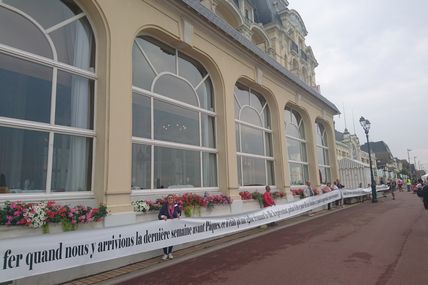 COMBRAY en vacances à BALBEC: Défense de la phrase longue devant le Grand Hôtel 