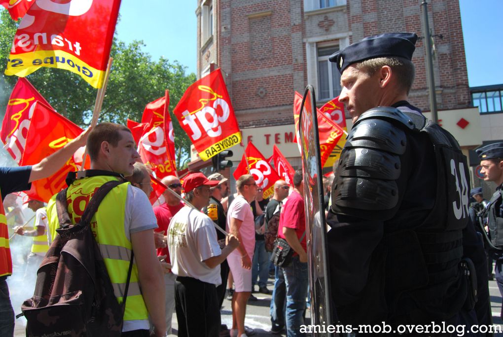 Voir l'article correspondant : "Grèves et manifestation à Amiens - Jeudi 24 juin 2010"