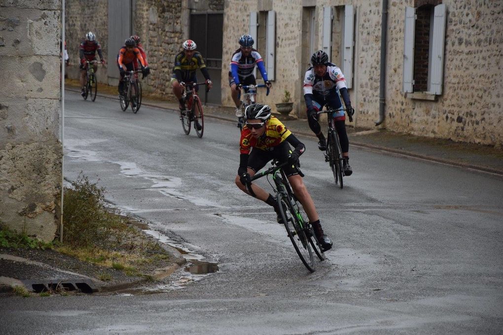 Album photos de la course UFOLEP de Fontenay sur Conie (28)
