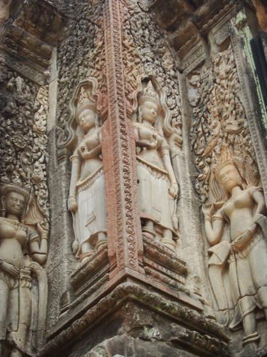 STUNG TRENG
BANLUNG
KRATIE
ALONG VENG . temple du Preah Vihar
SIEM REAP . temples ANGKOR
...