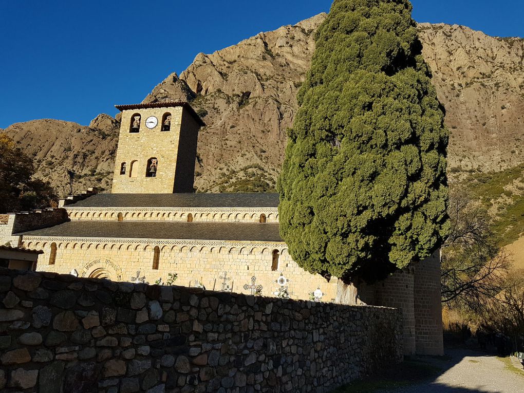 Espagne, sur la route des crèches: monastère de Nuestra Señora de Alaón - rivière Noguera - Sopeira (Aragon)