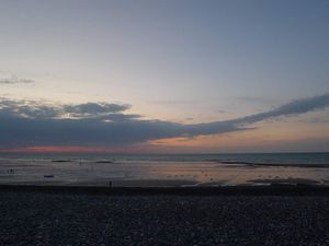 Z'étaient chouettes les filles du bord de mer, z'étaient chouettes pour qui savait y faire (ADAMO)