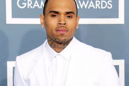 Chris Brown accusé d'avoir encore frappé une femme...