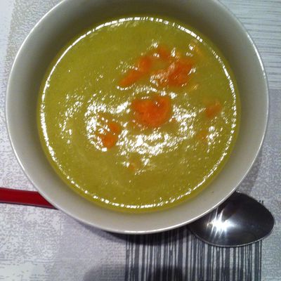 Soupe aux fânes et tiges de fenouil "thermomix" Dukan