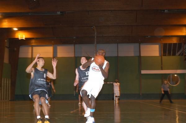 VAL D'EUROPE 2 Vs BUSSY SAINT GEORGES  :  PREMIERE DEFAITE DU BUSSY BASKET