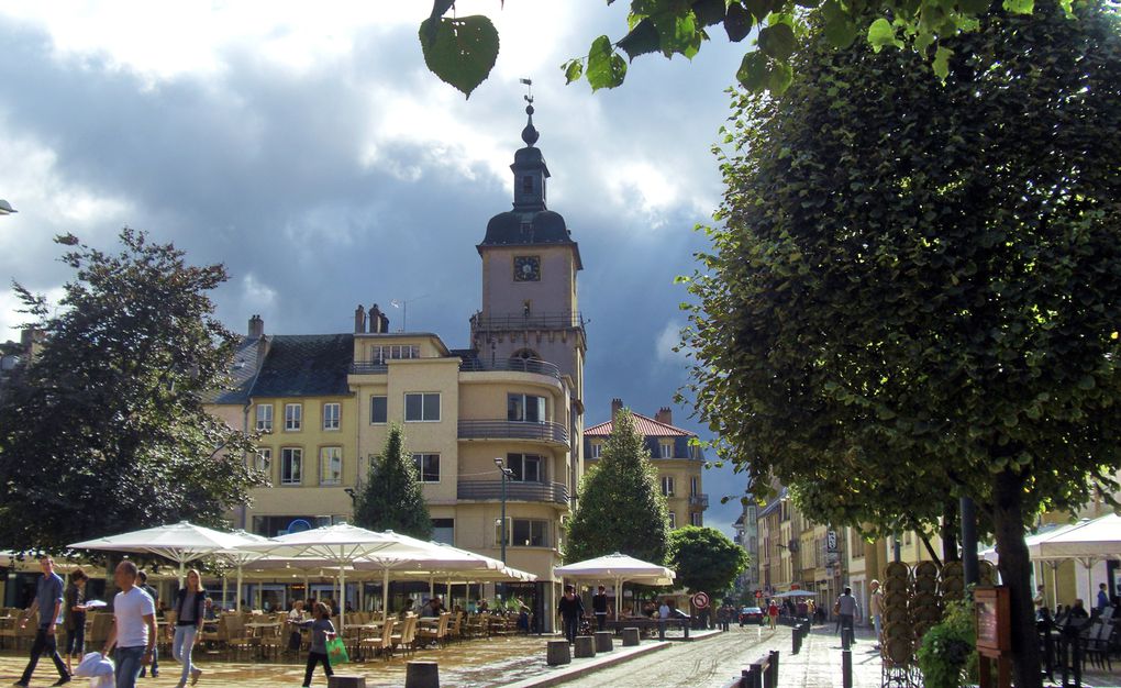 Thionville, française depuis 1661, appartenait aux Pays-Bas espagnols. Sur les traces de sa vie médiévale.