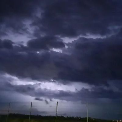 Á PÂQUES OU Á LA TRINITÉ, LES INCERTITUDES DU CIEL