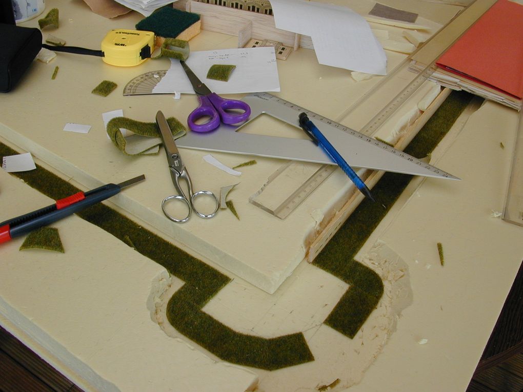 Visite , fabrication d'une maquette au 1/300eme . Photos de l'auteur et de son petit fils . Quelques photos d'une amie avec son autorisation .