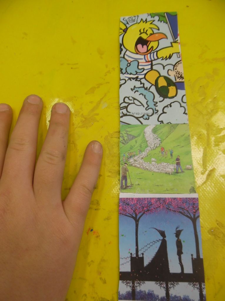 Marques pages plastifiés: un avec des collages de magazines sur les 2 faces et un avec une face collages et un face dessins