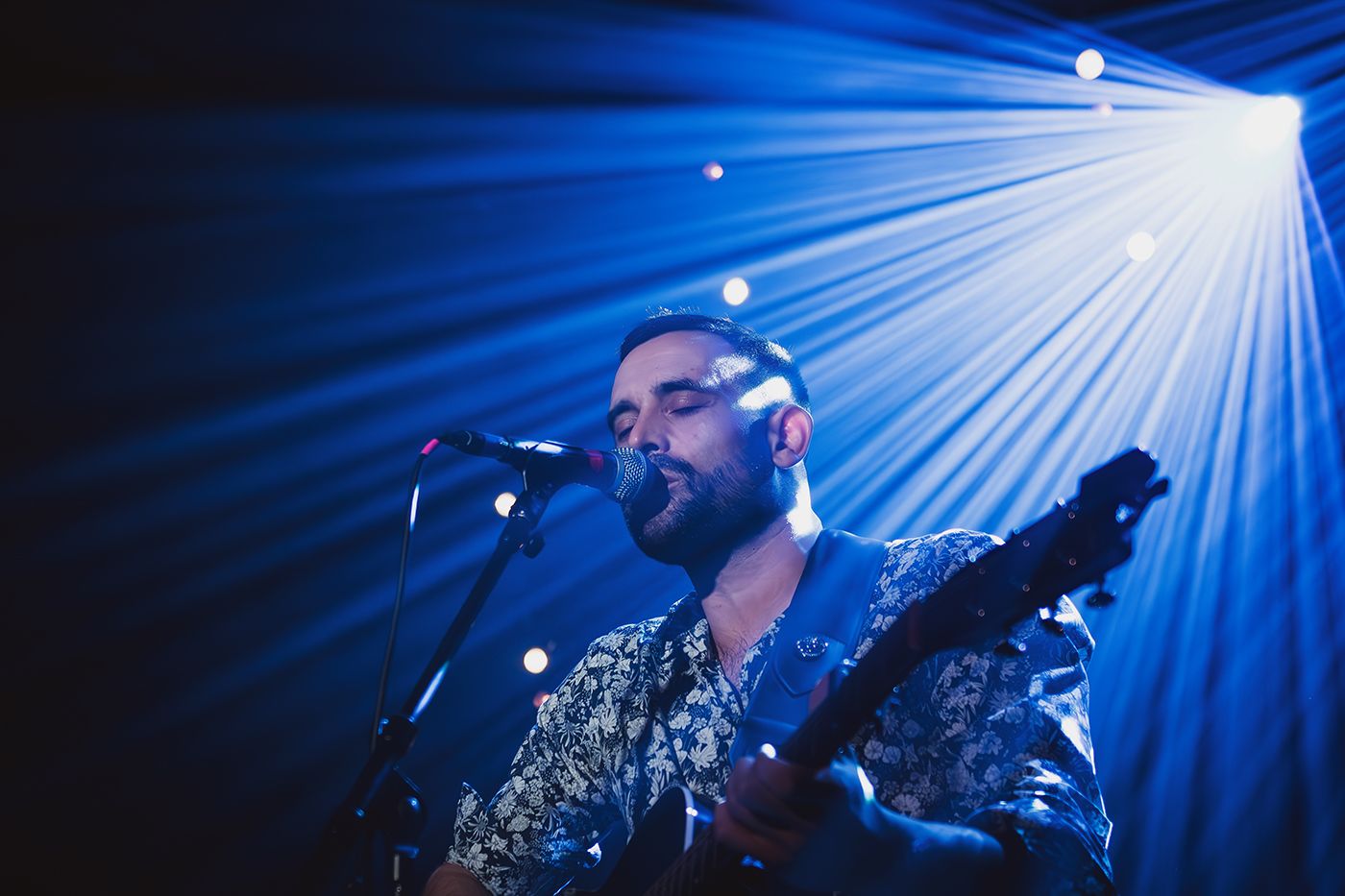 Louis Durdek route avec l'album Unnamed Road