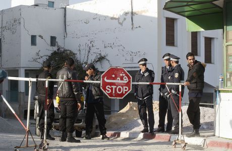 La Tunisie lutte contre le terrorisme et la contrebande