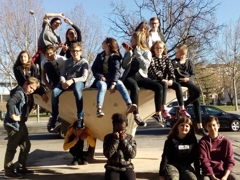 Intercanvi escolar a Lleida amb un taller d'iniciacio a la sardana