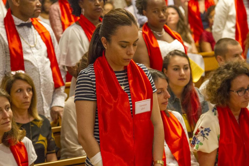 RETOUR EN PHOTOS SUR LA CONFIRMATION DES ADULTES A NOTRE DAME DE BON VOYAGE LE 3 JUIN 2018