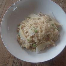 Risotto petits pois parmesan et son bouillon de poule.