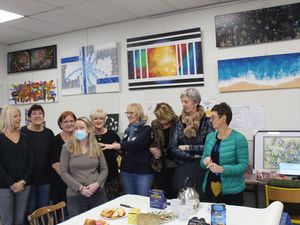 Atelier fluid'art - Acrylic pouring - avec Sabrina - Les artistes de l'Atelier de Flo