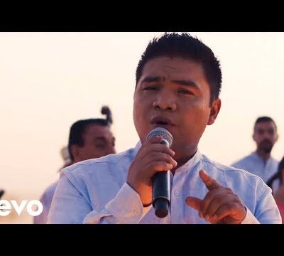 Los Ángeles Azules - 20 Rosas ft. Aleks Syntek 