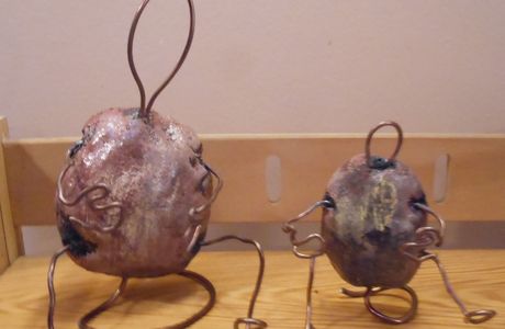 bonhommes pierre porte plantes