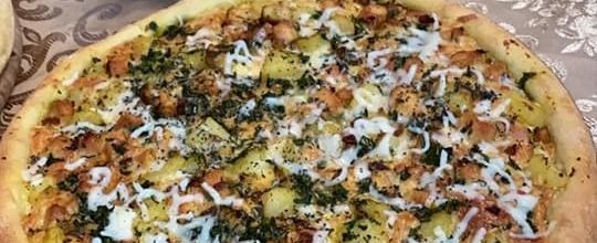 Pizza au poulet pomme de terre 🥔 et fromage 🧀 بيتزا بالدجاج البطاطس والجبن 