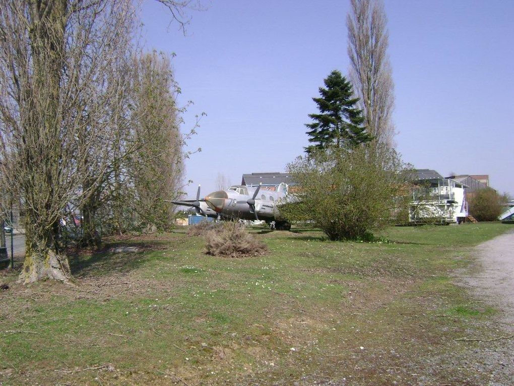 Exceptionnel rassemblement d'appareils, de maquettes, de documentation à Albert dans la Somme,présenté par M bétrancourt