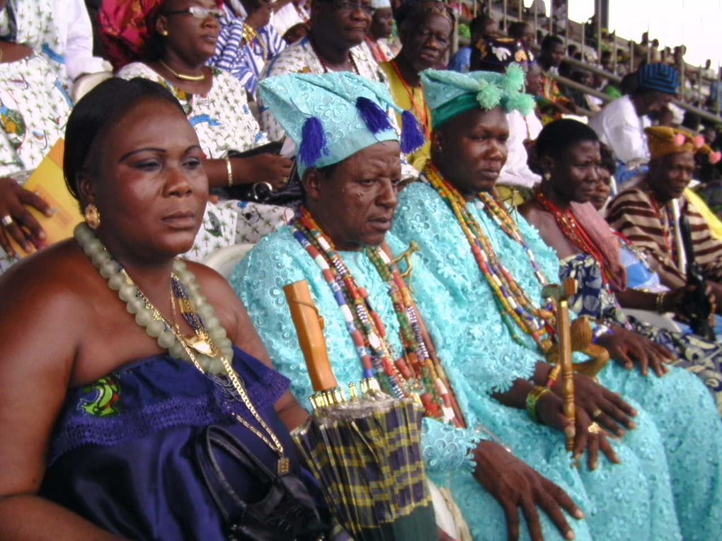 Après Abomey qui a célébré le centenaire de la mort du roi Béhanzin en 2006, c’est le tour de la ville de Porto-Novo de commémorer le centenaire de la mort de son souverain, le roi Toffa (1908-2008) du 26 Avril au 2 Mai 2010 à Porto- Novo.