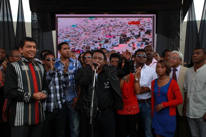 Dans le cadre du IIè anniversaire de la IVèRépublique, le couple présidentiel, Andry et Mialy Rajoelina, a inauguré le «Coliseum de Madagascar» sis à Antsonjombe. 2è partie. Photos: Harilala Randrianarison