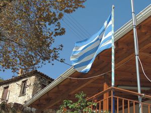 le drapeau grec, bleu et blanc pour les costumes ?