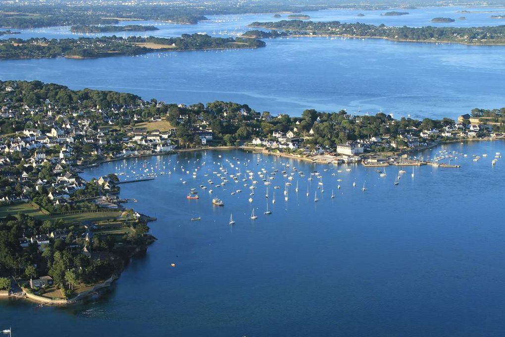 les îles du golfe du morbihan vue du ciel sept îles ,toulvern , gavrinis, île longue , er lannic