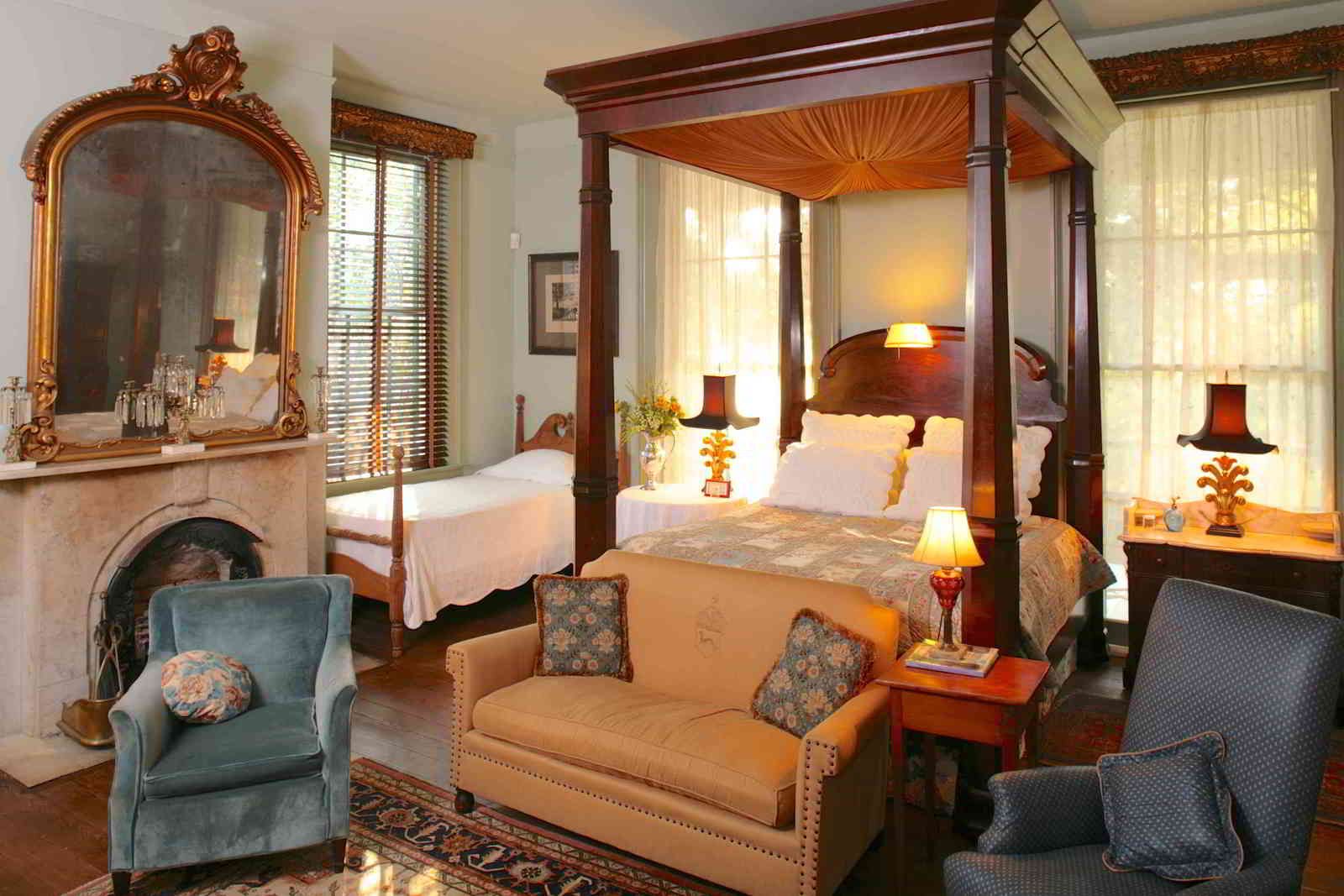The Elms B$B Natchez
