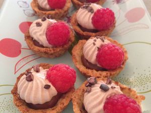 Tartelettes choco-coco et framboises