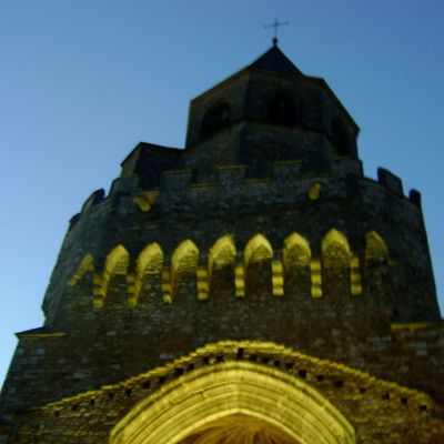 Le clocher Saint Martin de Sorèze la nuit