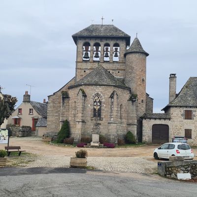 Circuit autour de ST Symphorien de Thénières 