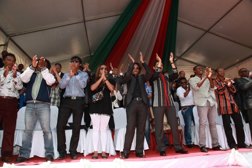 Dans le cadre du IIè anniversaire de la IVèRépublique, le couple présidentiel, Andry et Mialy Rajoelina, a inauguré le «Coliseum de Madagascar» sis à Antsonjombe. 4è partie. Photos: Harilala Randrianarison