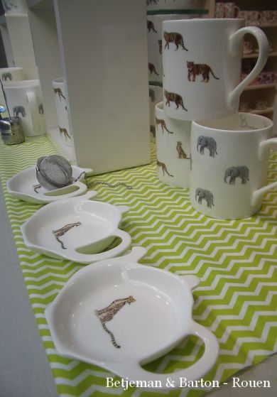 Collection de mugs inspirée des animaux de la savane ...